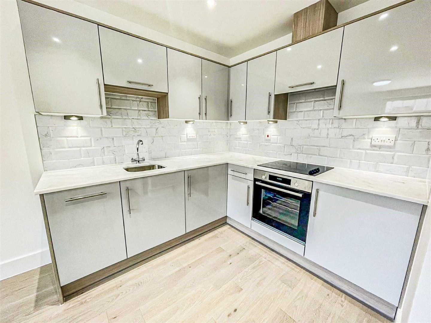 152 Silbury Boulevard, Milton Keynes